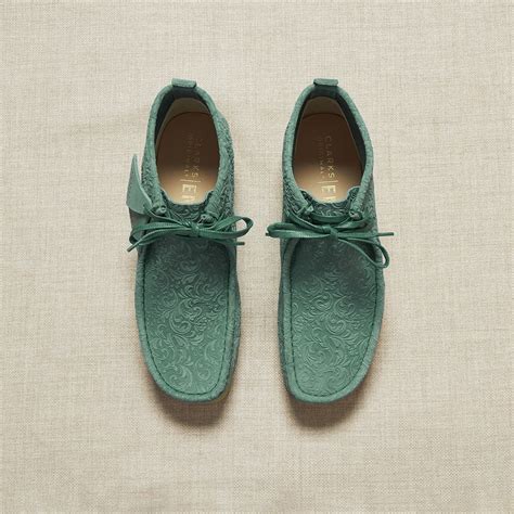 End X Clarks Originals Oxford Flowers Wallabee Boot Green Floral