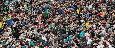 The first day of ESL One kicked off with an amazing crowd - ESL