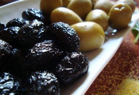 Aceitunas Negras En Sal Gruesa