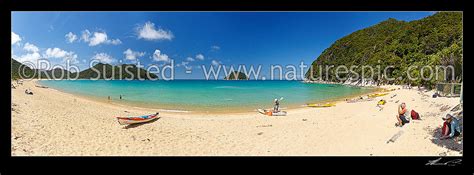 Abel Tasman Sea Kayaking At Onetahuti Beach With Tonga Island And Reef