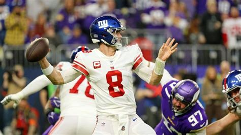 Giants Upset Vikings In Daniel Jones Strong Playoff Debut Yardbarker