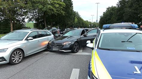 Autofahrer Fl Chtet Vor Dem Zoll Verfolgungsjagd Bis Auf A Ndr De