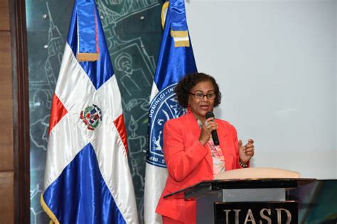 Acto De Apertura Del Diplomado En La Uasd Para Trabajadores Sociales