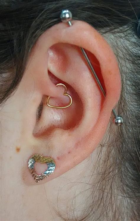 Industrial Piercing J Ia B Sica Em A O Cir Rgico Facebook