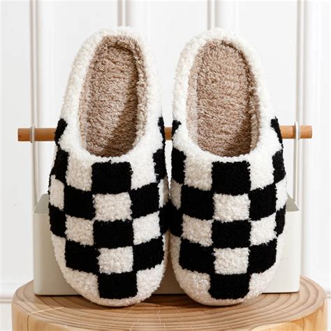 New Fuzzy Slippers Fashion Checker Indoor Embroidery Houseshoes Cozy