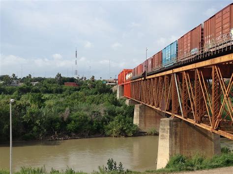 international-rail-bridge-laredo-and-nuevo-laredo