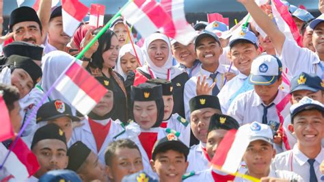 Siswa Jatim Terbanyak Nasional Diterima Ptn Gubernur Khofifah