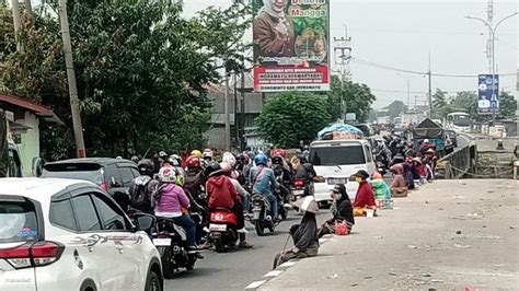 Arus Balik Kendaraan Pemudik Mulai Banjiri Jalur Pantura Subang Lalu