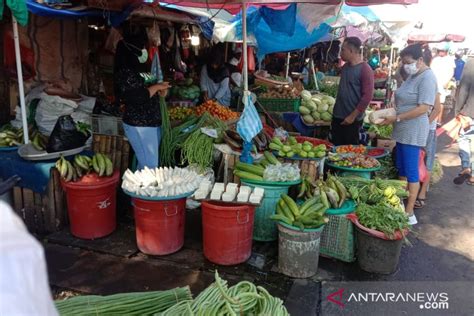 Harga Sayuran Di Pasar Tradisional Ambon Normal Antara News Ambon Maluku