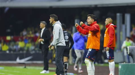 Afici N Rojiblanca Consternada Por La Alineaci N De Chivas Vs Am Rica