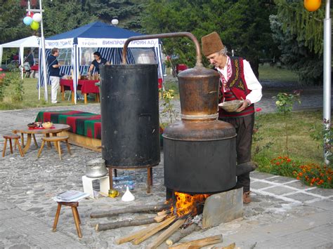 Taste homemade rakia at the Plum Festival in Troyan - Bulgaria Travel News