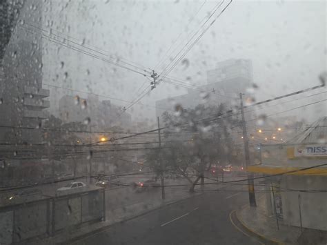 Tarde De Domingo Tem Pancadas De Chuva E Trovoadas Na Grande Curitiba E