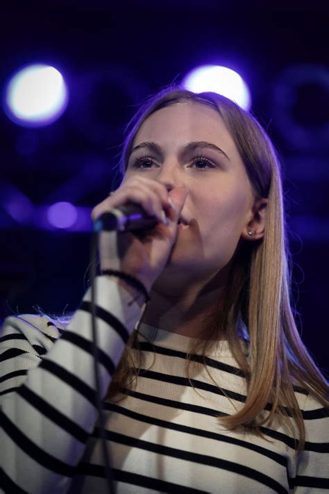 Rock Pop Schule entert den Kurhausgarten in Warnemünde