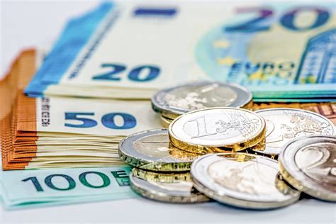 EUR USD GBP USD Slip Further Amid Appreciating Greenback While EUR GBP