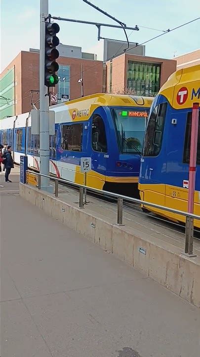 Westbound Metro Green Line Train Leaves East Bank Youtube