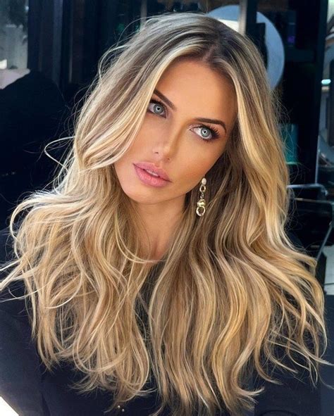 Pin By Taylor Vassios On Hair And Makeup Blonde Hair Color Blonde Hair Beautiful Blonde Hair