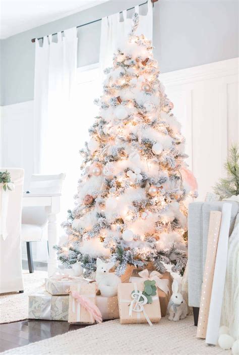 30 Most Amazing Christmas Decorated Trees For Some Holiday Sparkle