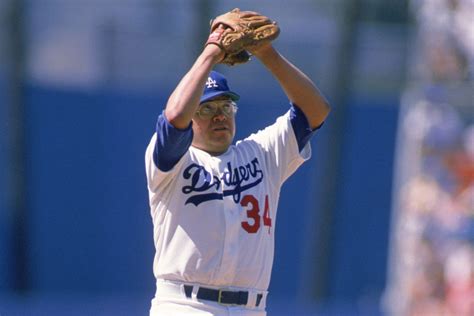 1988 Dodgers player profile: Fernando Valenzuela, the injured superstar ...