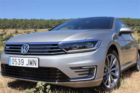 Prueba del Volkswagen Passat GTE berlina híbrida