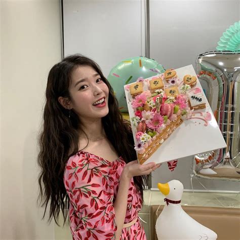 6 kiểu tóc hot trend được sao Hàn lăng xê 2021 này triển theo là đảm bảo xinh sang và sành điệu