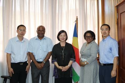 Ambassador Guo Wei Meets With Minister Of Employment Immigration