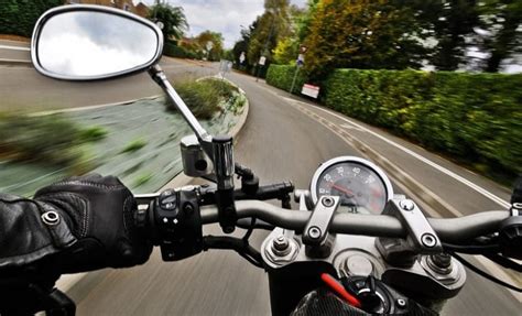 Come Guidare Una Moto Sicurezzainmoto It