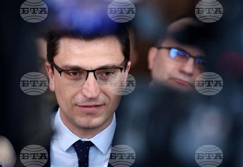 БТА :: Венко Сабрутев: С отстраняването на Андрей Гюров от БНБ се ...