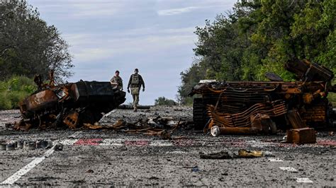 Ukraine Routs Russian Forces In Northeast Forcing A Retreat The New York Times