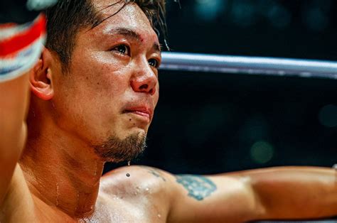 皇治が《バッティング問題》からのrizin再起戦勝利で次戦はシバター？ 応援も批判も「モテてしゃーない」、お騒がせ男の“本質”とは 格闘技 Number Web ナンバー