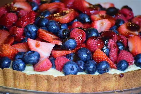 Fresh Berry Fruit Tart | La Cucina Grandinetti