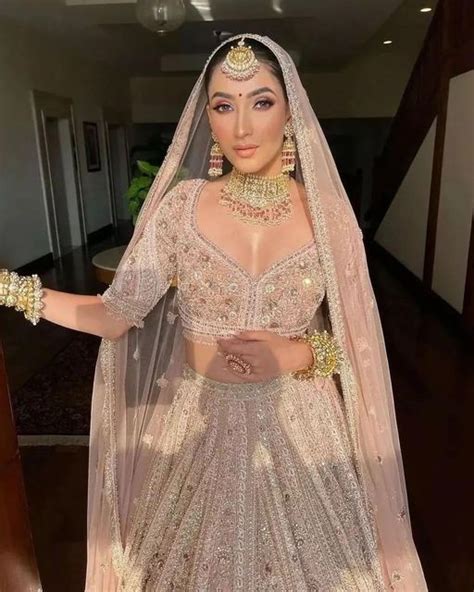 Pin By Natasha Kabir On Indian Wedding Dress Indian Bridal Dress