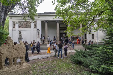 M Zeumok Jszak Ja Leny G Z Tematikus Programokkal V Rja A