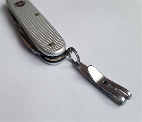 Продам клипсы для Victorinox, карабины, брелоки