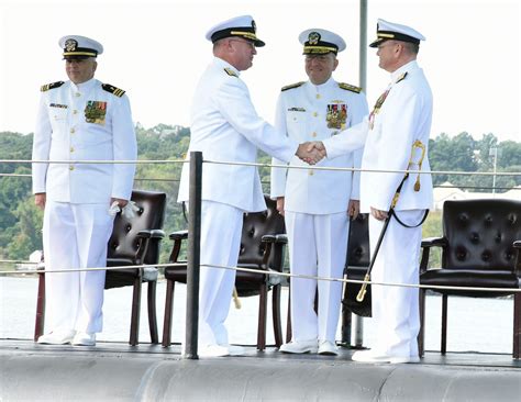 Undersea Warfighting Development Center Holds Change of Command
