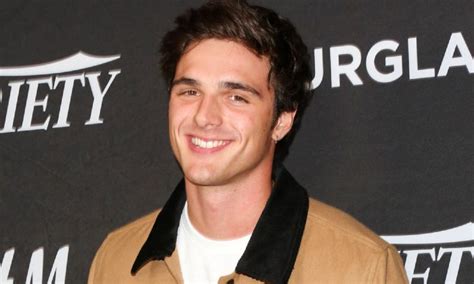 Jacob Elordi Net Worth, Bio, Age, Wiki, Height, Family, Dating, Facts ...