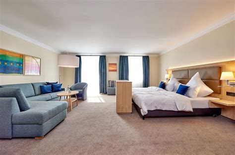 Your Room Directly Above The Lake And At The Foot Of The Zugspitze