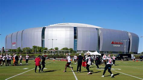 Arizona Cardinals become first NFL team to announce plans for retail sportsbook at stadium - ESPN