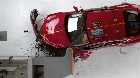 Watch Watch the Tesla Model S Fail to Ace Its Latest Crash Test | WIRED