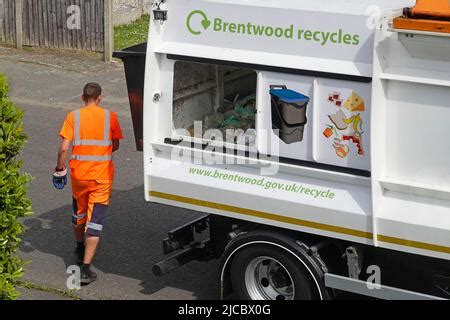 Brentwood Council Recycling Food Waste Management Collection Dustcart