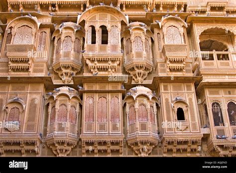 La India Barrio Residencial Con Fachadas De Havelis De Rajasthan