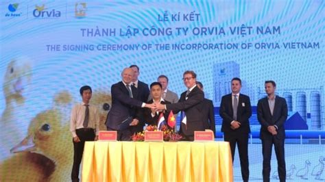 De Heus Orvia Và Lan Chi Cùng Thành Lập Công Ty Vịt Giống Chất Lượng Cao