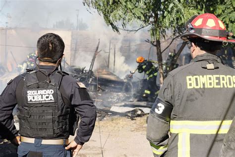 Labocar Investiga Origen De Incendio Que Destruy Dos Viviendas En San