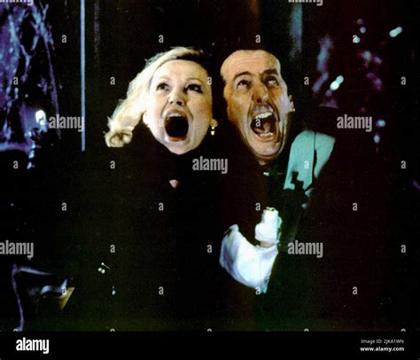 Cathy moriarty eric idle 1995 hi-res stock photography and images - Alamy