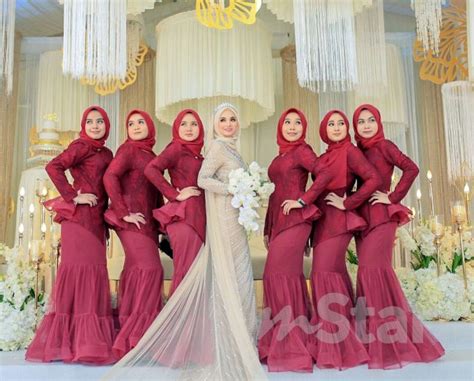 Tema Baju Sedondon Keluarga Pengantin Beach Wedding Cake Topper 2