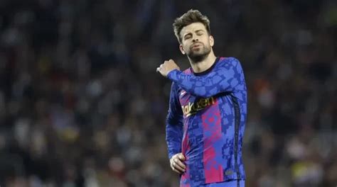 CANCHA ECUADOR on Twitter Piqué anunció su retirada del Barça y