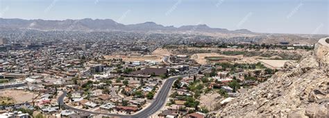 Premium Photo | Crossing borders aerial 4k view of usamexico international border crossing ...