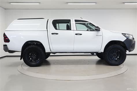 Toyota Hilux Double Cab D D Wd Life Paikkainen