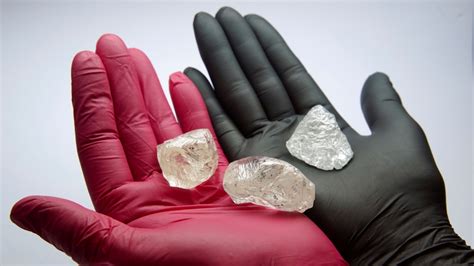 G7 Nations Seek Ban on Russian Diamonds