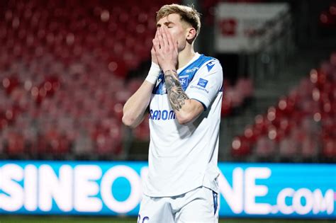 Larr T Fou Dun D Fenseur Amateur Face Auxerre Coupe De France