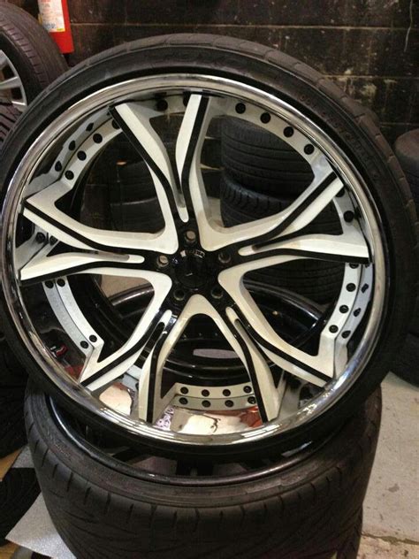 Black And White Car Wheel Rims